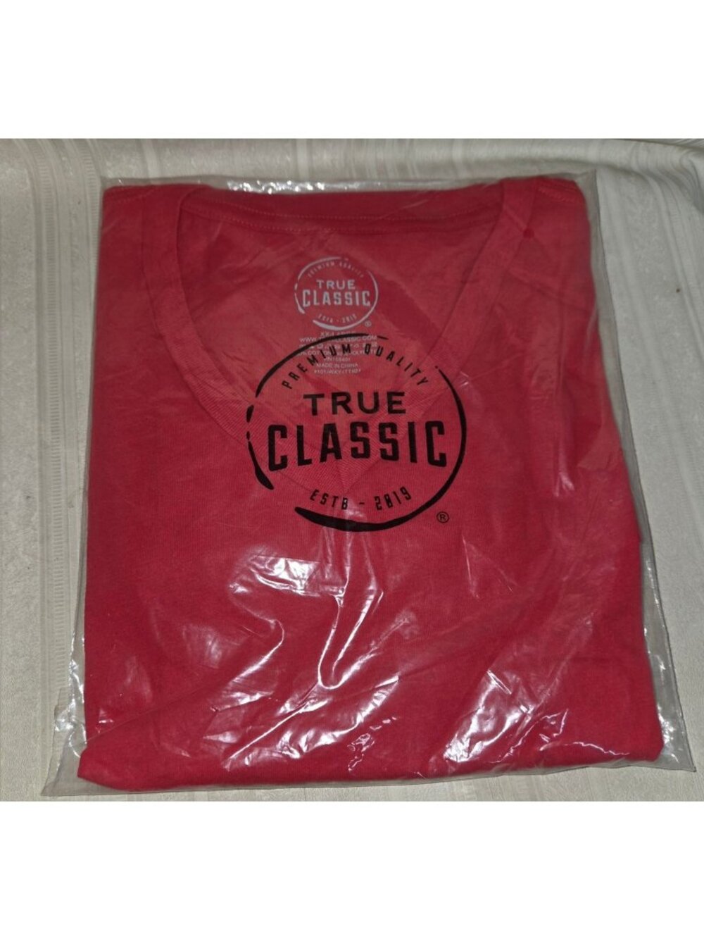 True Classic Men's V-Neck Shirt Short Sleeve RED Size XXLarge  New 2X